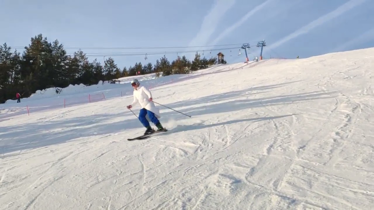Упала на ровном месте 😄