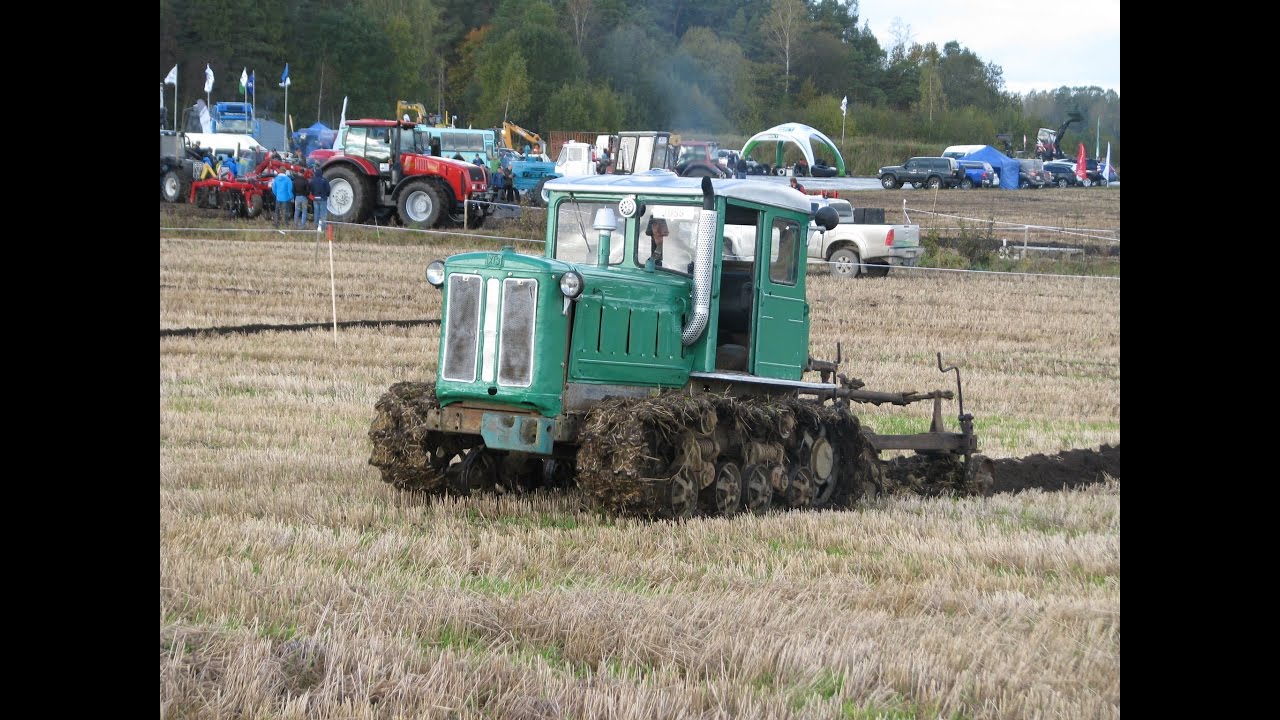 Vanatraktorid kündmas Kehtnas / Old tractors ploughing, 01.10.2016