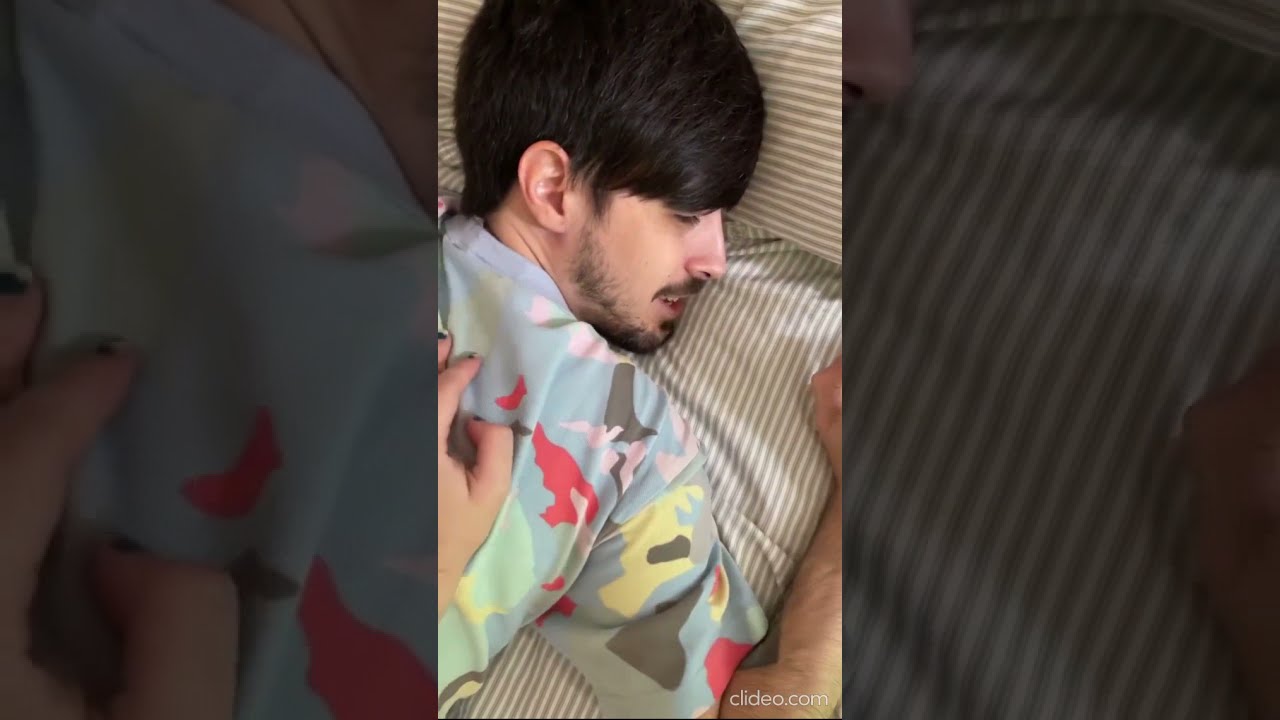 15 minutos por favor mam&aacute;! 😭 Alexby y Aroyitt #aroxby
