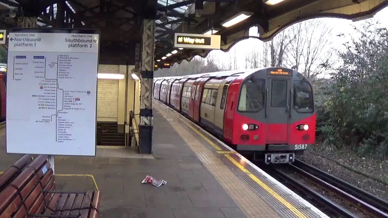 London Underground 2023-Northern Line Trains at Borough & Brent Cross