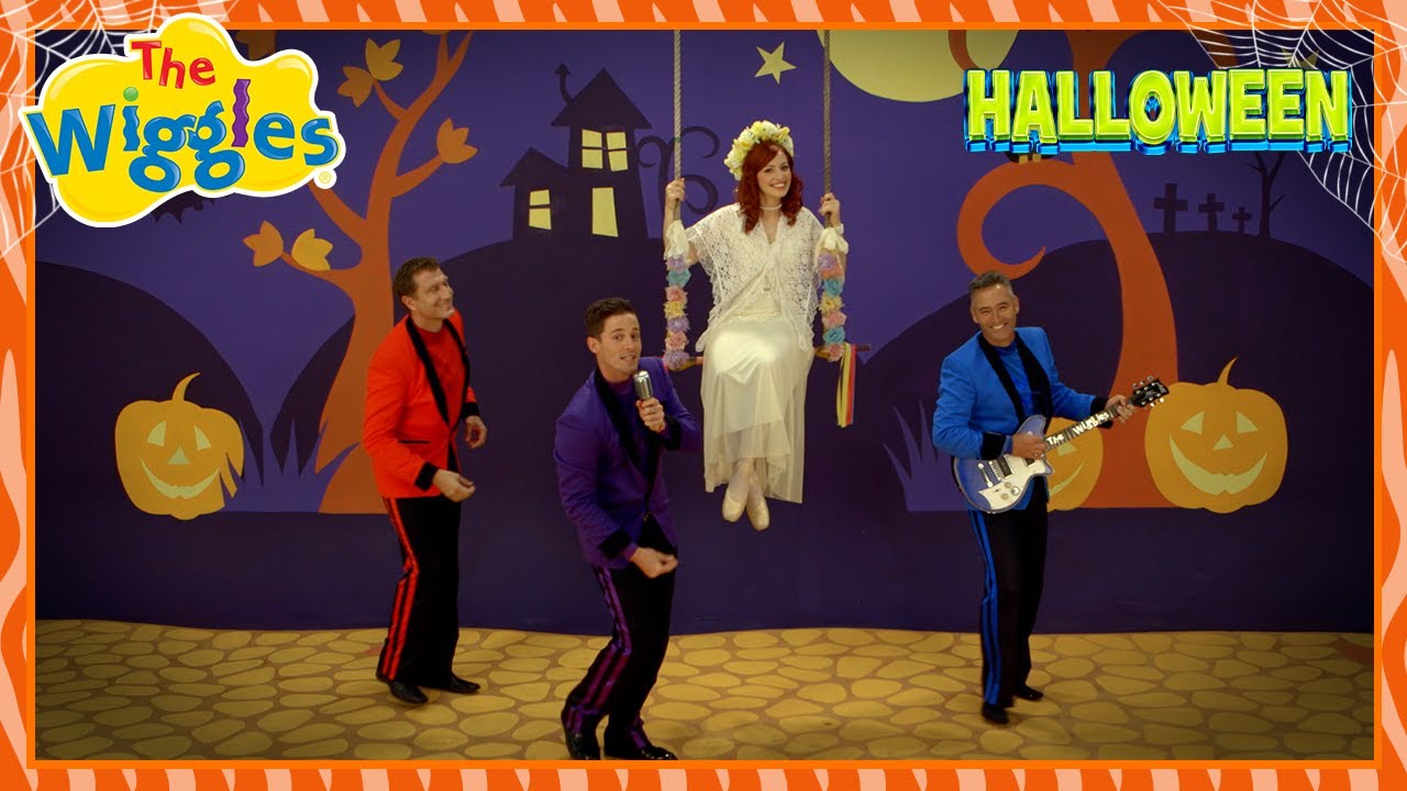 The Full Moon Melody 🌕🌜🌛 Kids Halloween Songs 🎃  The Wiggles