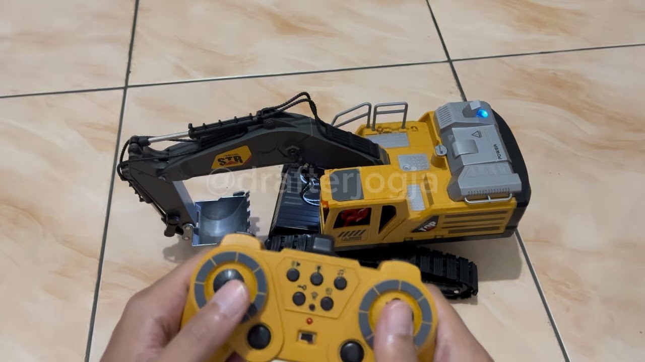 Bismillah, Dolanan : Remote Control Excavator