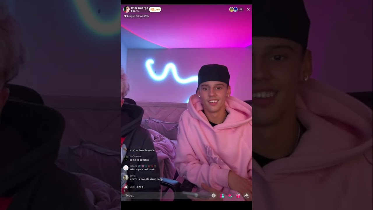  A part of Tyler's live with tobby  y'all it's 2 in the morning #goviral #blowup #tictoklive 