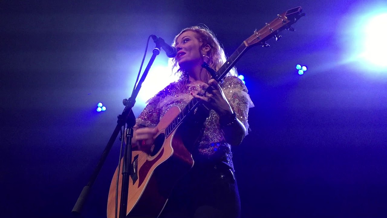 Anneke Van Giersbergen - Jolene - Imperial Bell, Quebec, CA