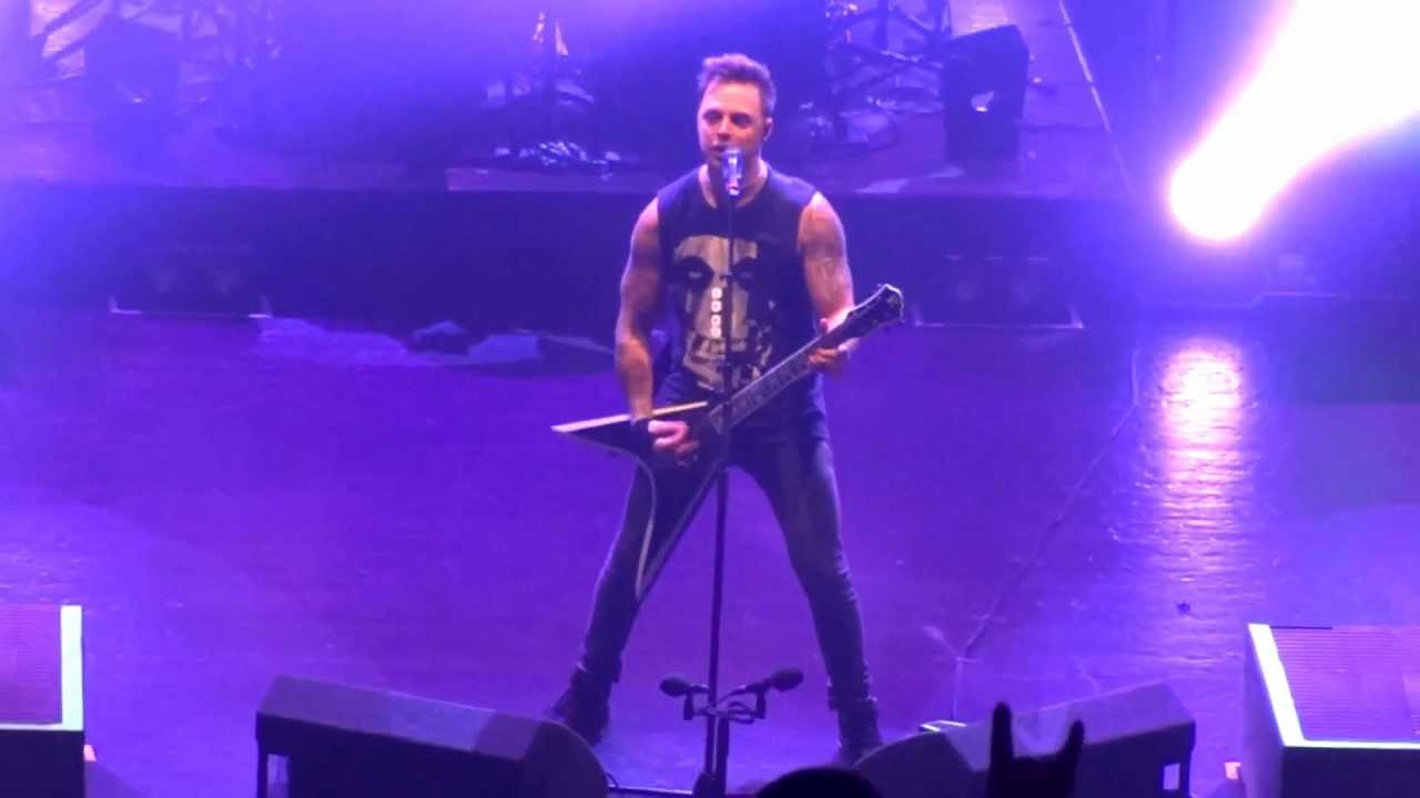 Bullet For My Valentine - Alone - Live HD, Manchester 2013