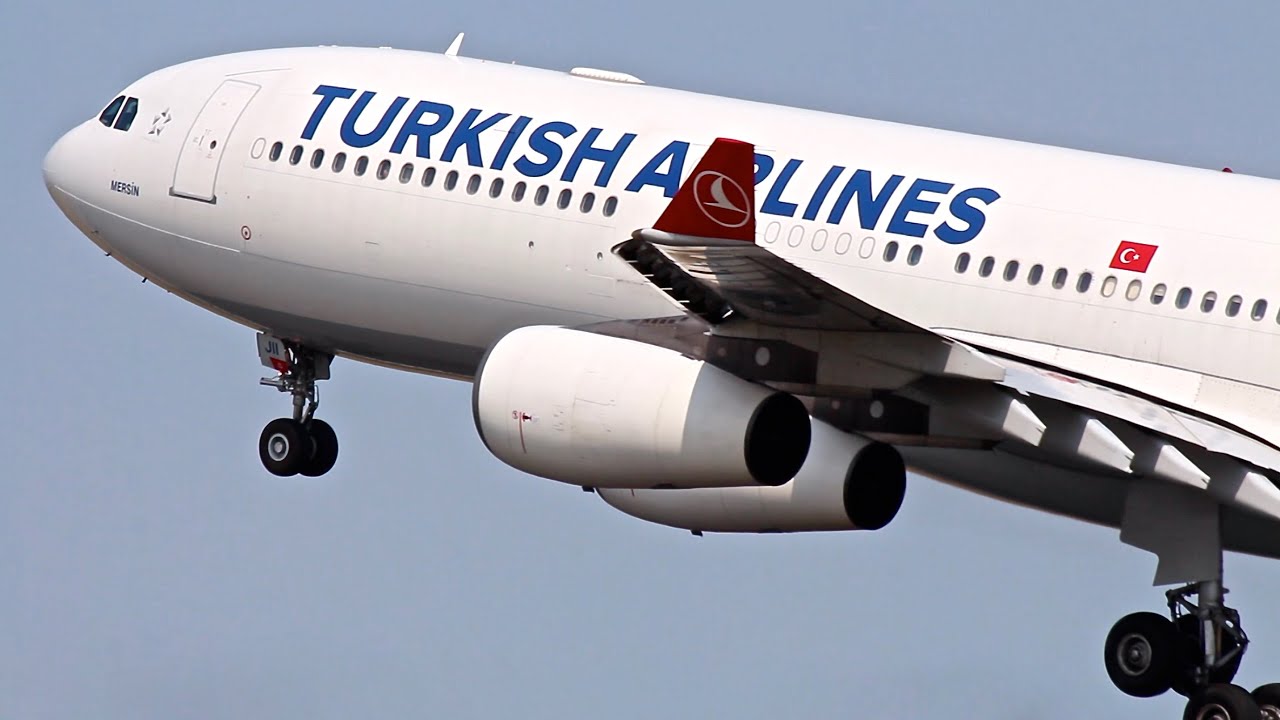 Turkish Airlines Airbus A340-300 Takeoff from Amsterdam Schiphol | Polderbaan Spotting