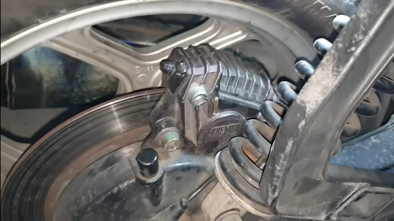 Cambiar instalar pastillas de frenos traseras a bmw k75, k100, r45, r65, r100 facilmente.