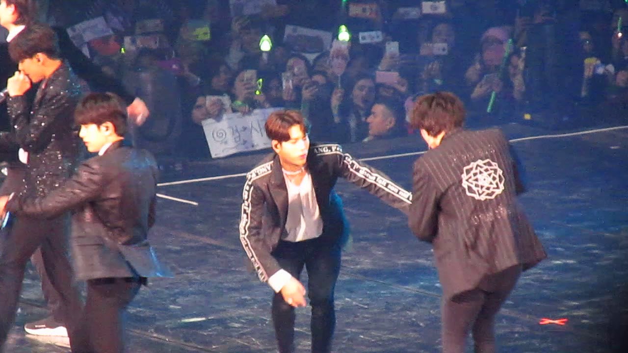 180717 Paradise - GOT7 | Eyes On You tour in Chile