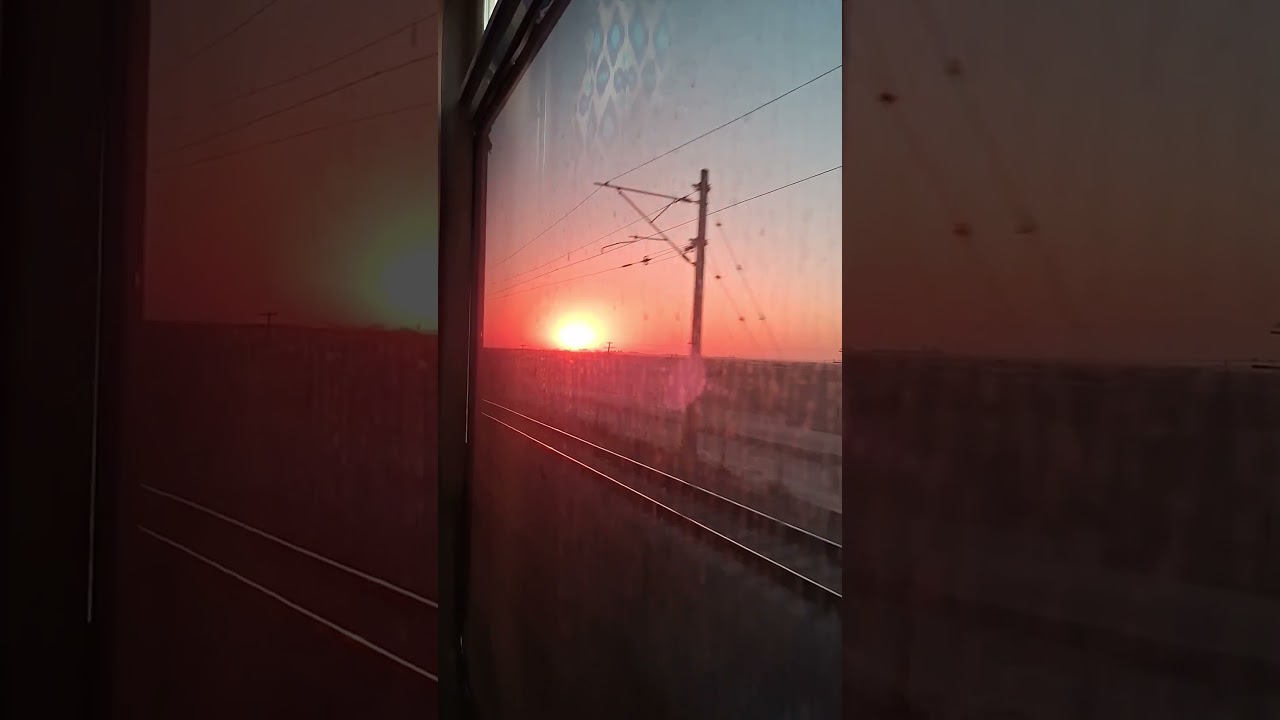 Золотой горизонт над стальными рельсами - Golden Horizon Over the Steel Rails 