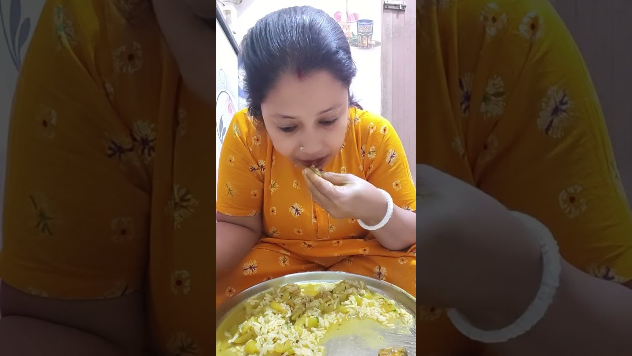 Eating show 😋 পালং শাক 🌲 ডাল ভাত 🍛 চিংড়ি 🍤 ভাপা সাথে লাউ শোল #food