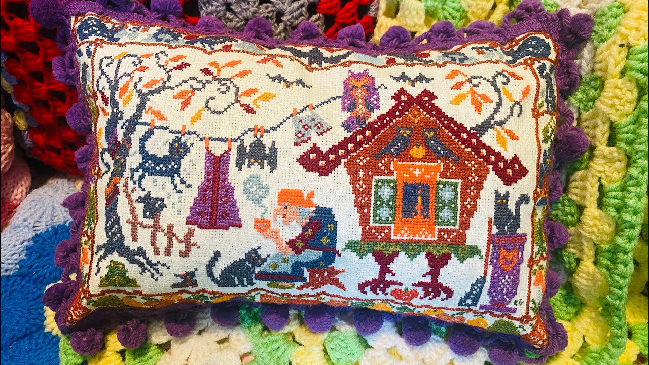 Я превратила свою вышивку крестиком в подушку!