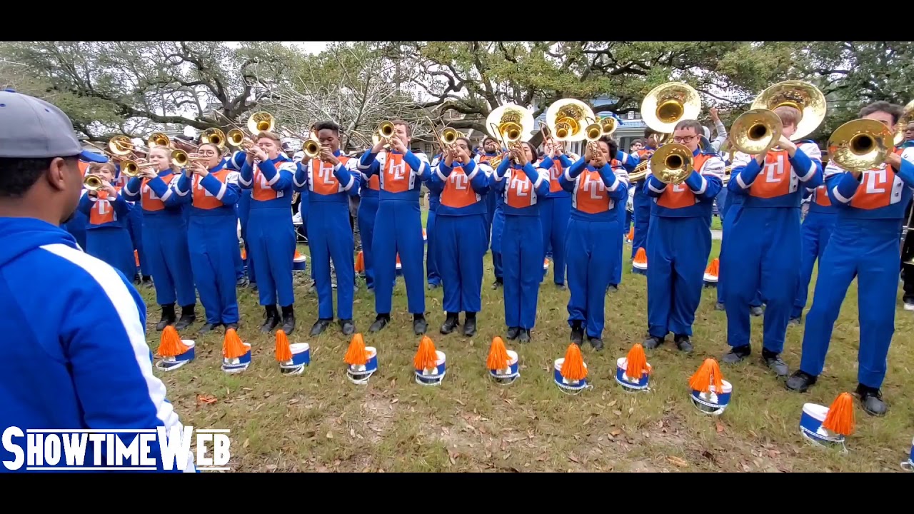 Hunters Lane vs Jeff Davis before Rex Mardi Gras parade 2020