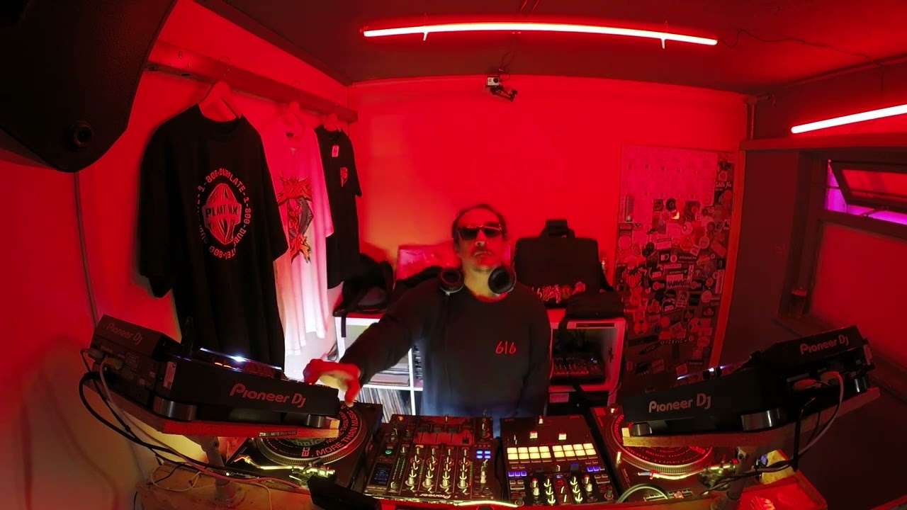 Sumgii // 1-Hour DJ Set ~ Hip Hop / Footwork / Breaks / Bass