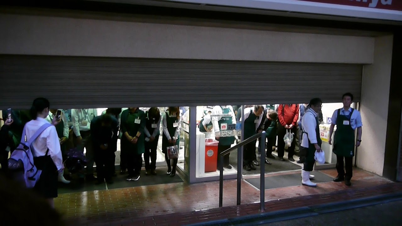 イズミヤ東寝屋川店 閉店の瞬間