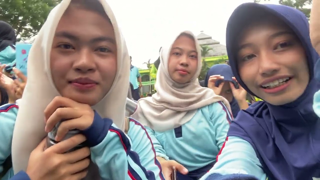 antri kuis jalan sehat