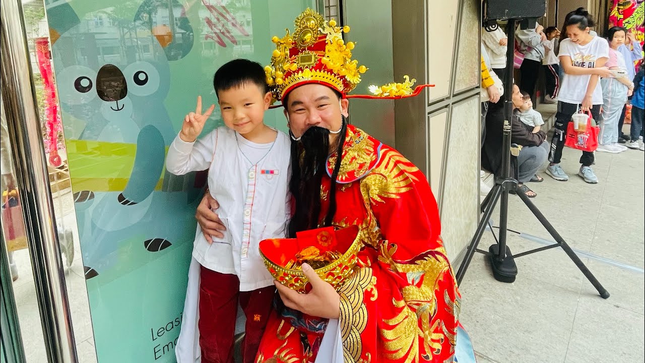 【農曆新年舞獅表演🎊】Bamboo Meow細佬睇醒獅好興奮｜新春親子日常