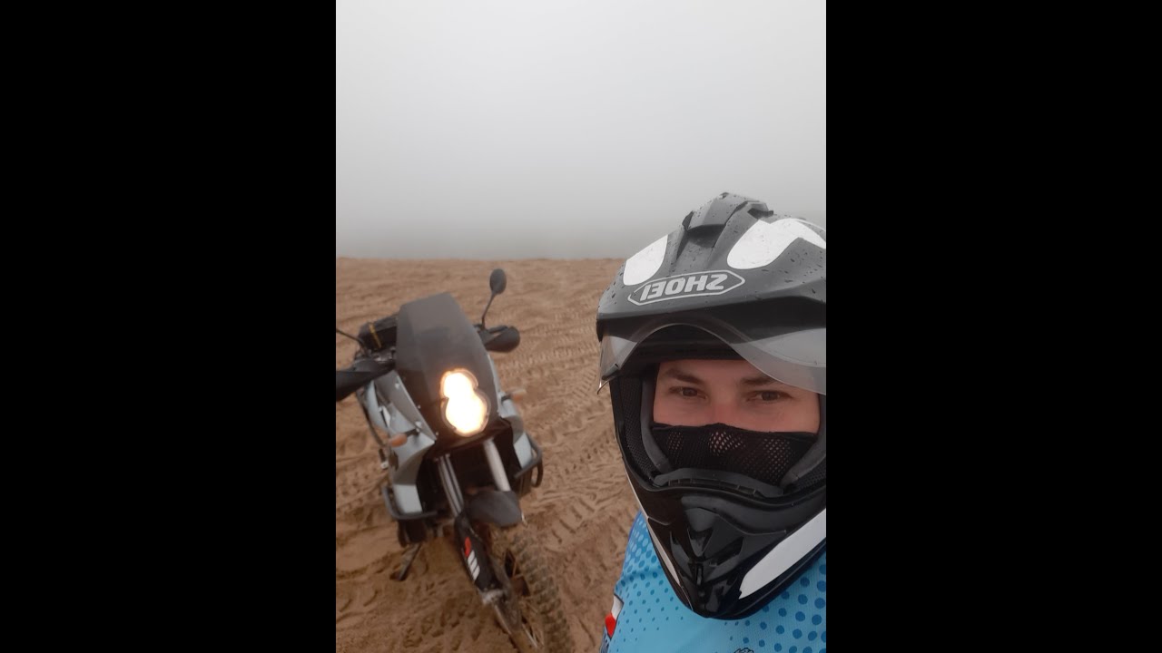 Biały B&oacute;r KTM LC8 950 ADV  - bez muzyki