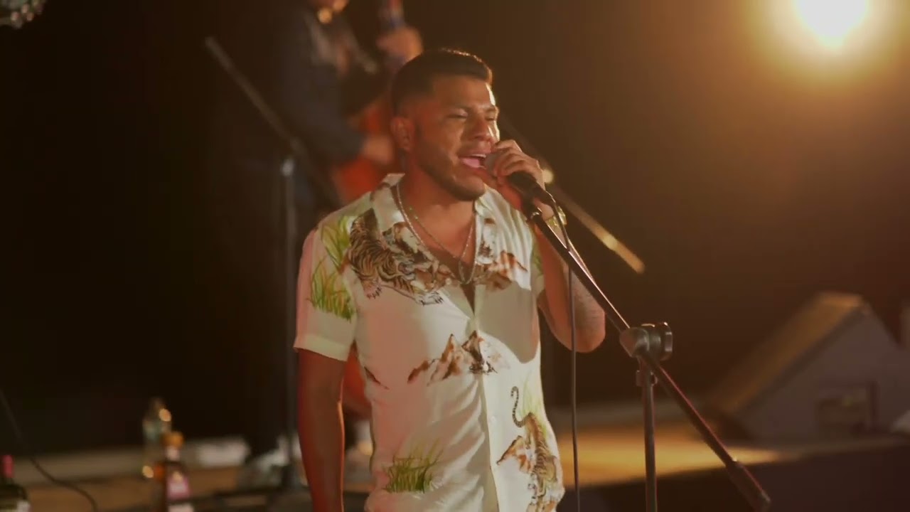 “ME DICEN EL AFRO” — ADALID LÓPEZ Y GRUPO GAFES DE GUERRA (en vivo desde Mazatlán Sinaloa)