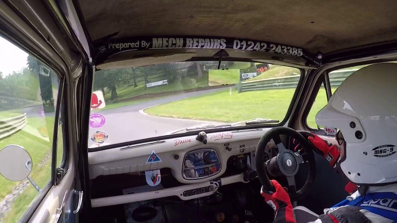 Prescott Hill Climb La Vie en Bleu 2018 Austin A35