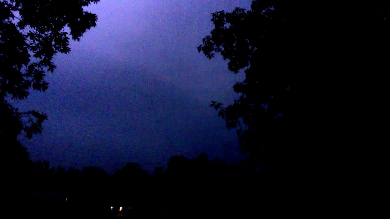 Severe thunderstorm leads to a tornado warning (sirens) in Fairfield Glade, TN  5/27/17