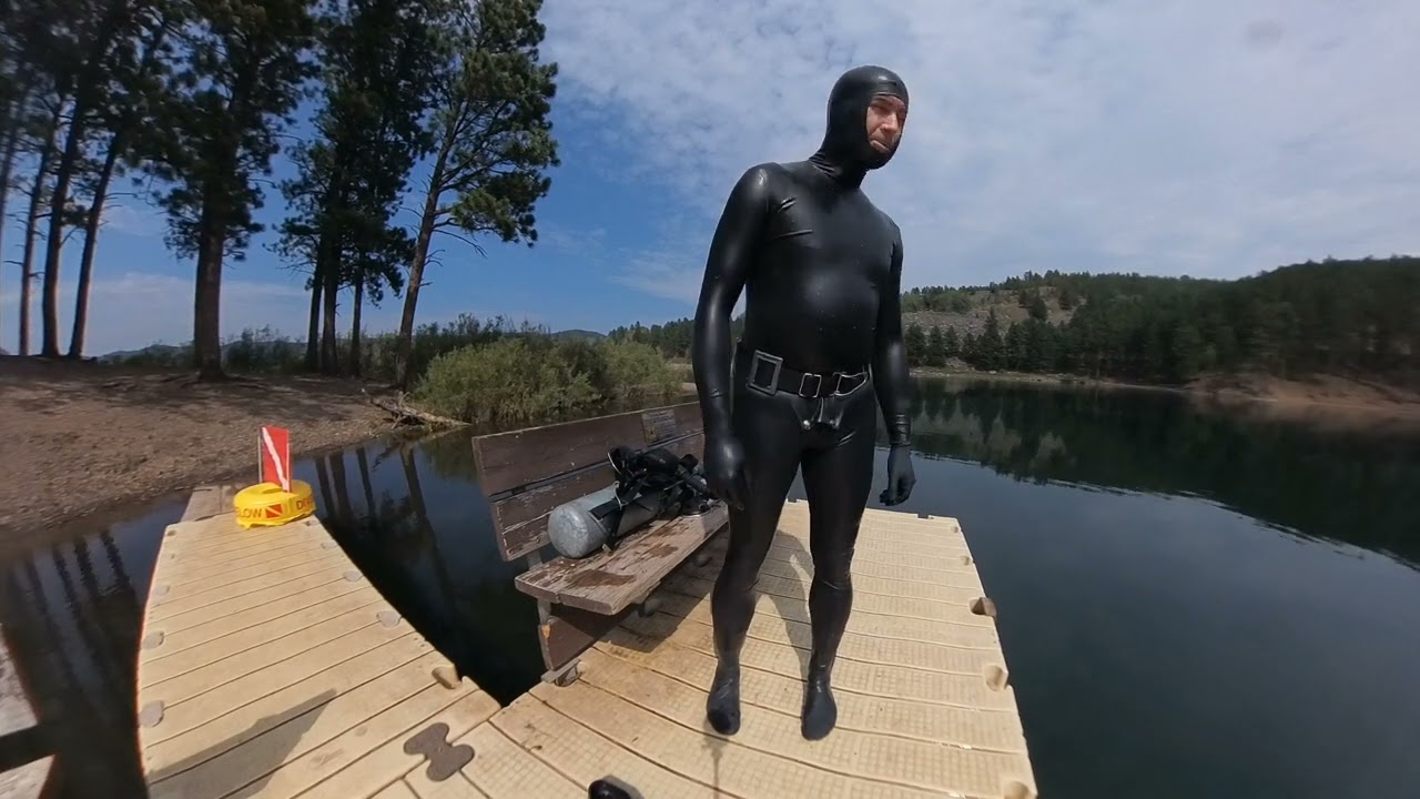 Gearing Up Cip - Getting ready to go diving with my Custom Wetsuit & Vintage Scuba Gear