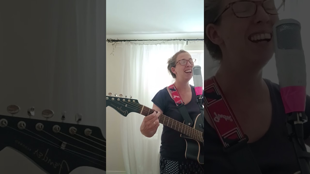 Live Forever - Oasis