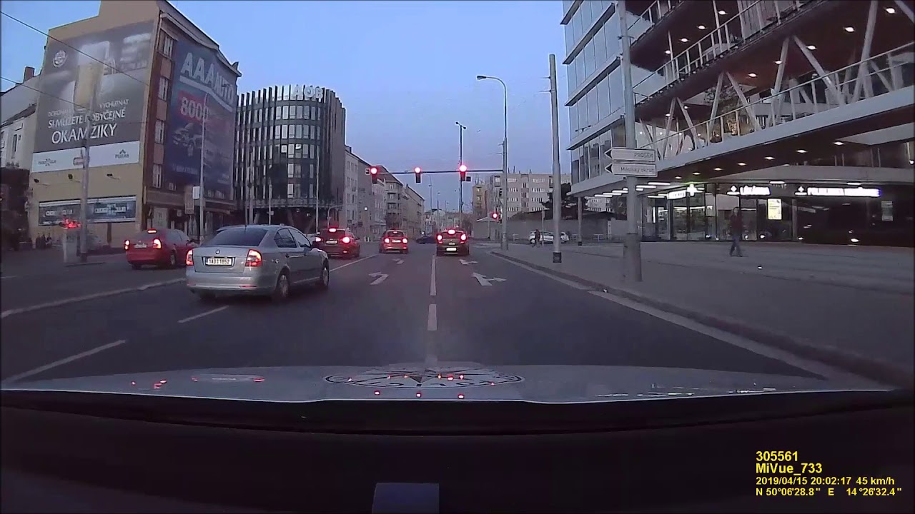 Policie ČR: Dealer ujížděl, ale neujel