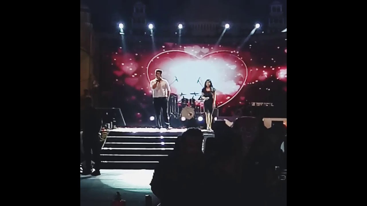 LeenaBose performing live with Ankit Tiwari #leenabose #live #leenabosemusic  #ankittiwarilive