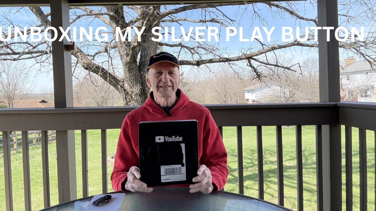 UNBOXING MY SILVER PLAY BUTTON 