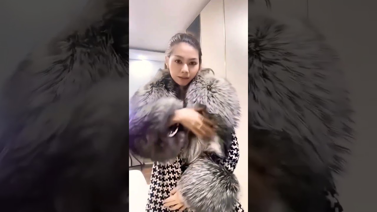 Big Fur Trim #splendid #furcoat #fashion #winterclothing