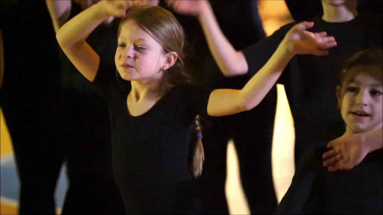 ADELLINE '10 let' 2019