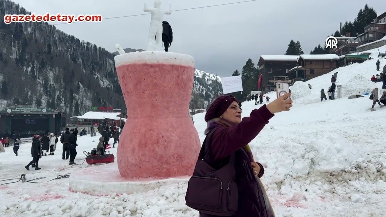 Kardan Adam Kış Festivali ,Kar üstünde horon ve çay bardağı figürü ilgi odağı oldu