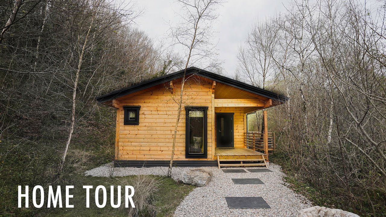 COZY MODERN SCANDI CABIN - with private lake and hot tub!