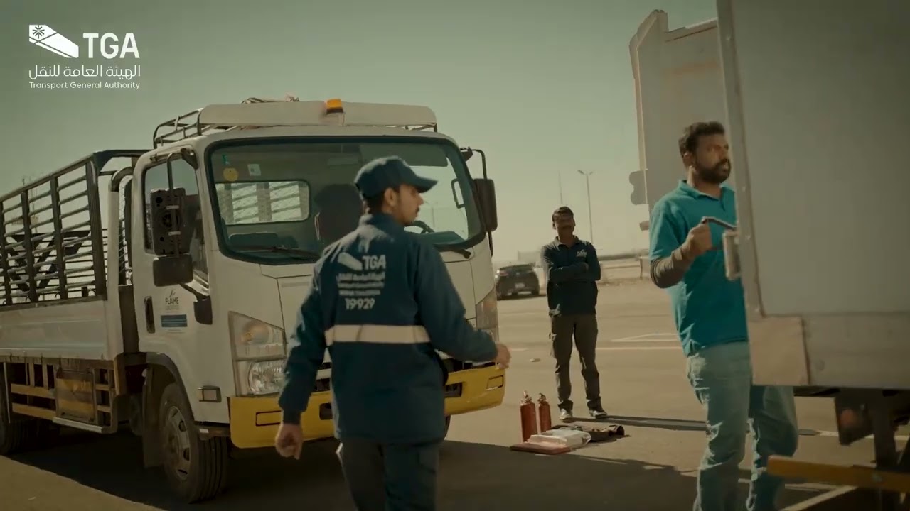 حملة رقابية مكثفة على شاحنات نقل البضائع