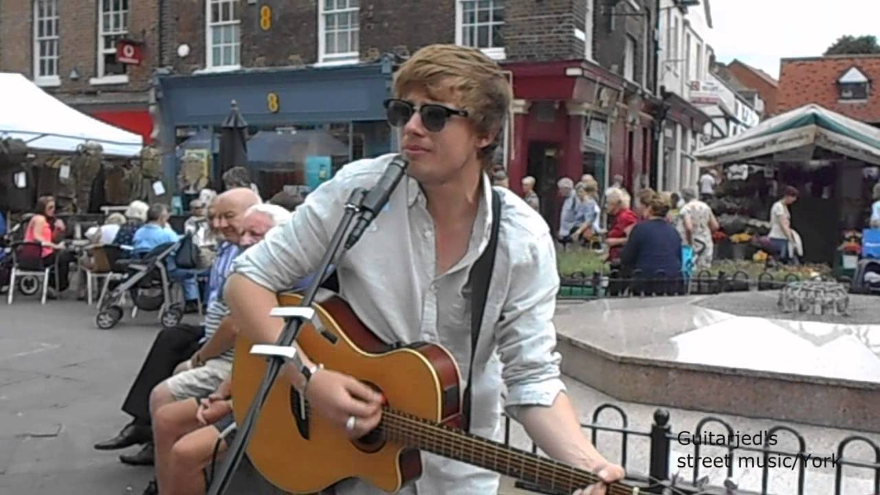 Ash Harding - York city Centre - Maggie May(Rod Stewart Cover)