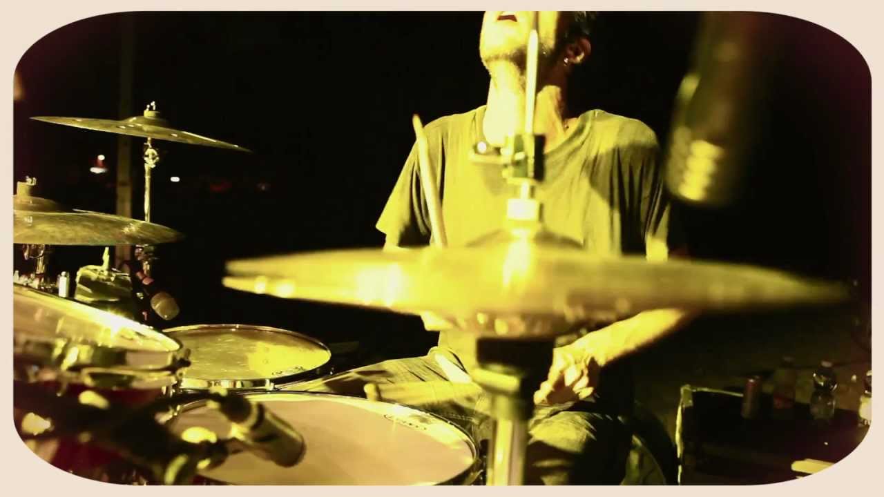 Bud Spencer Blues Explosion - Killing in the name (live)