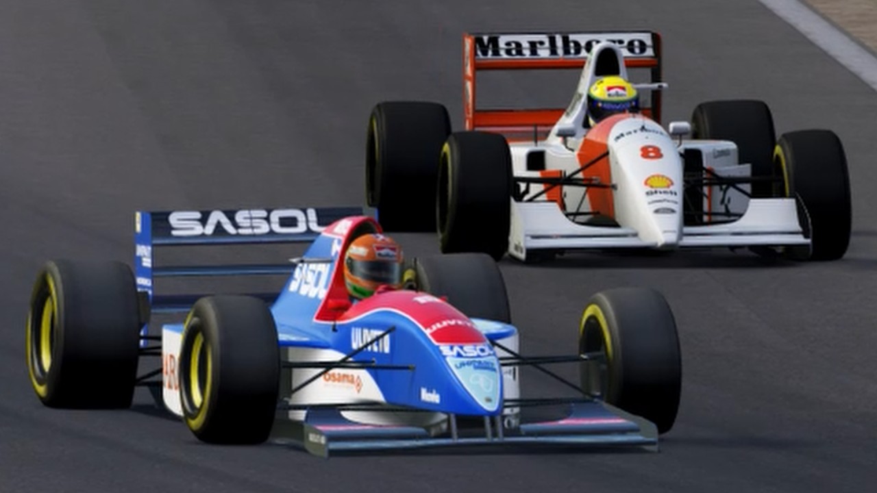 Ayrton Senna Vs Eddie Irvine at Suzuka 1993. Assetto Corsa F1 Mod Racing. Like and Subscribe.
