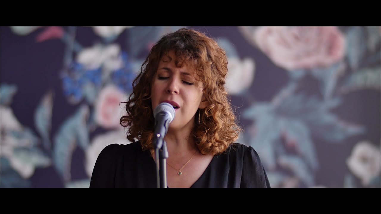 Charlotte Désirée - Du bout des lèvres (Barbara)