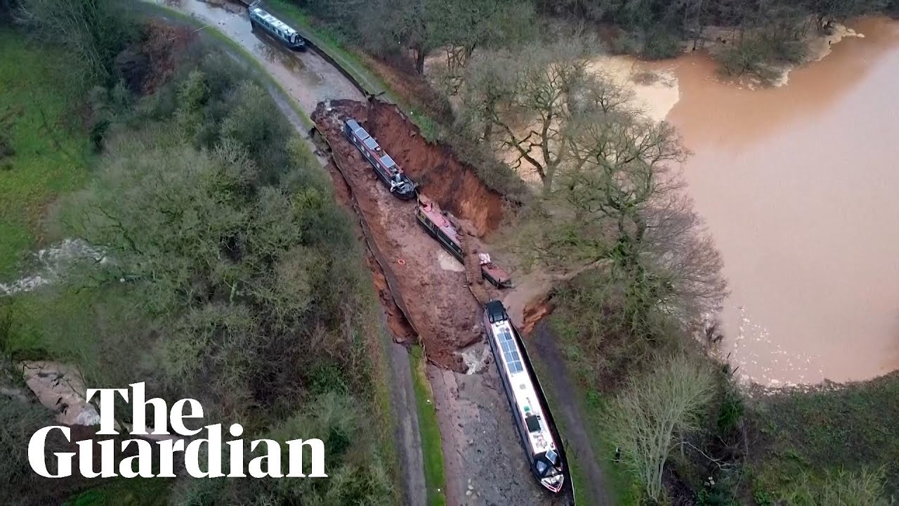 Giant hole swallows boats on canal in Shropshire