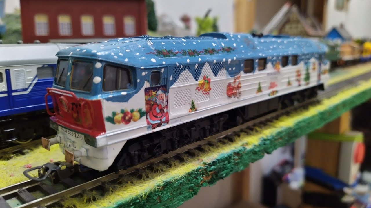 Prezentacja Lokomotywy: Ludmiła BR234 352-12-6 push-pull  🚆🎄 w malowaniu Świątecznym Lokomotywa PIKO
