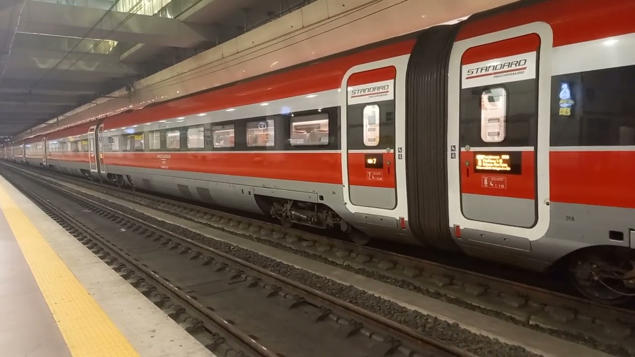 Treni ad'Alta Velocita di 13 Agosto 2024 alla stazione di Bologna Centrale AV