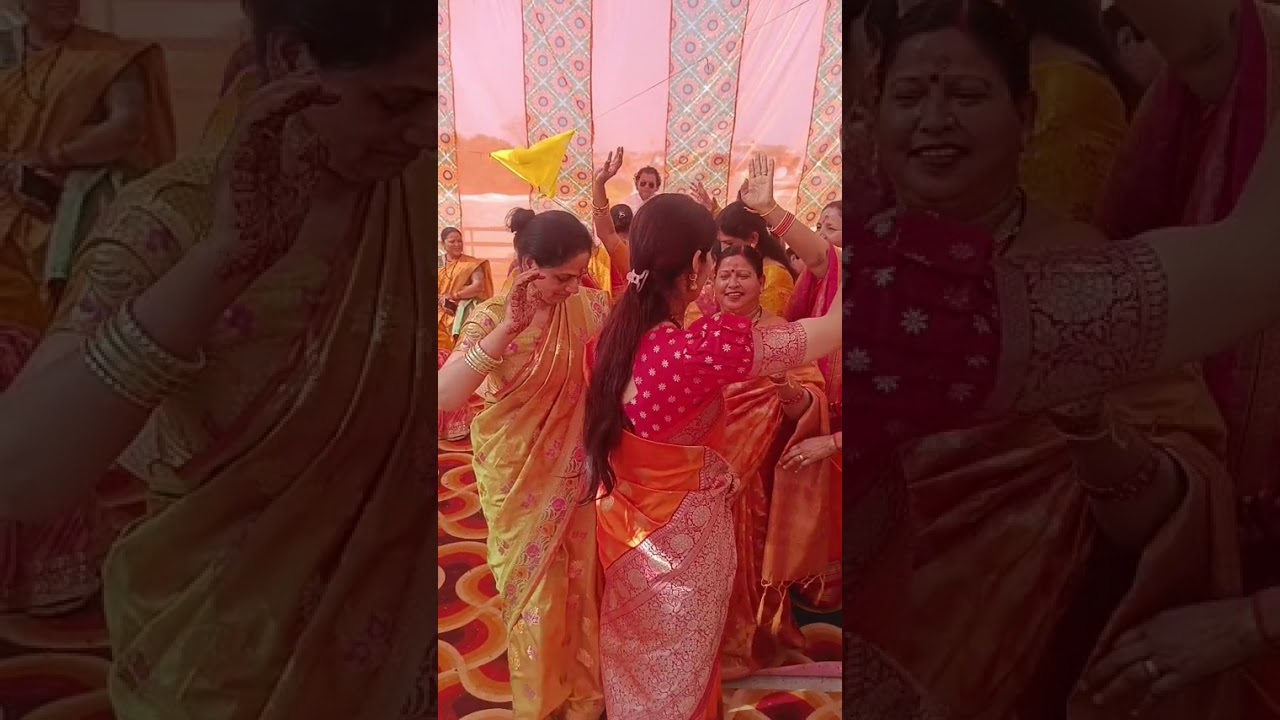 Garhwali shadi, dhol damo dance.