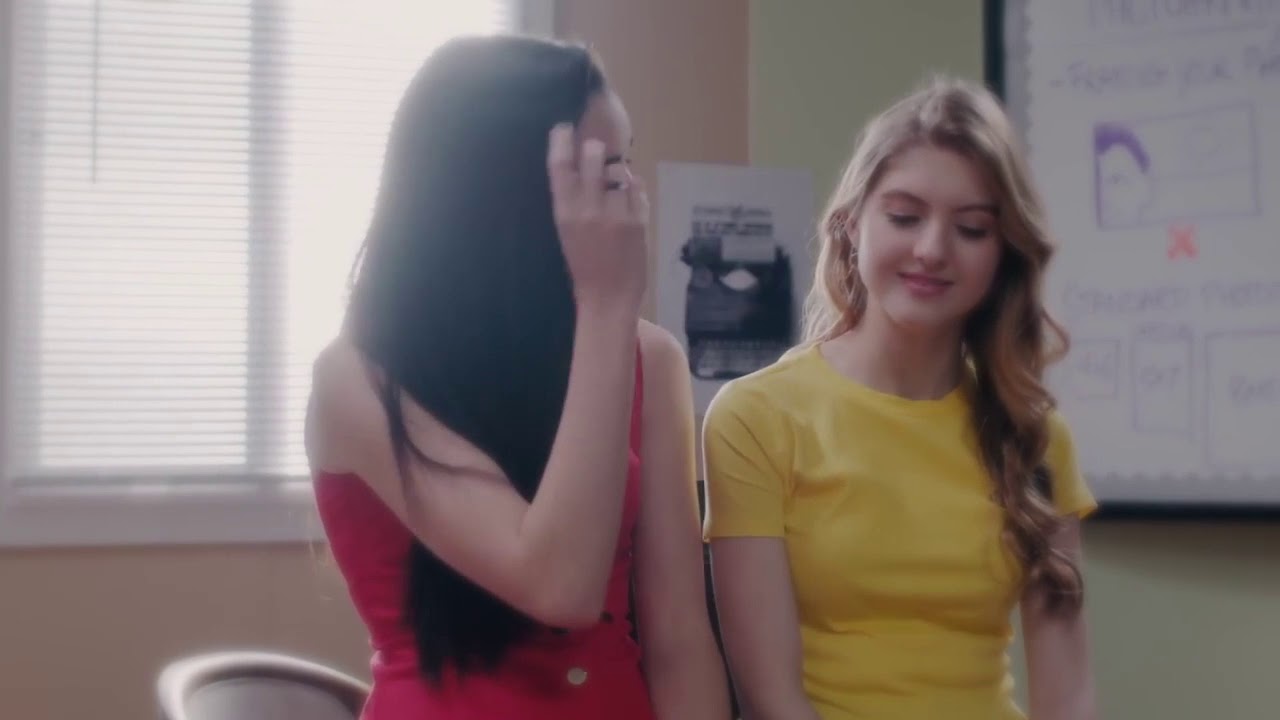 Rooney and Stephanie (Chicken Girls) - That Day