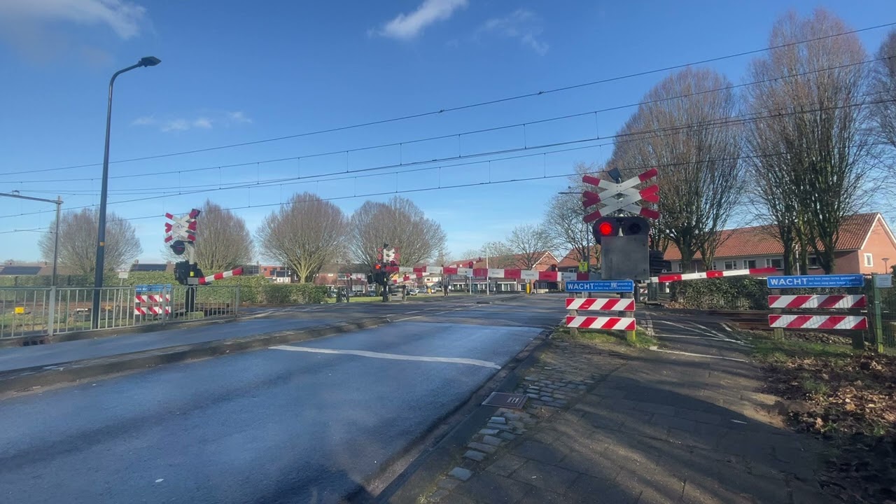 Spoorwegovergang Borne // Dutch railroad crossing