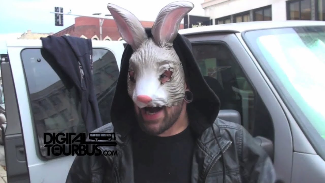 The Bunny The Bear - BUS INVADERS Ep. 401