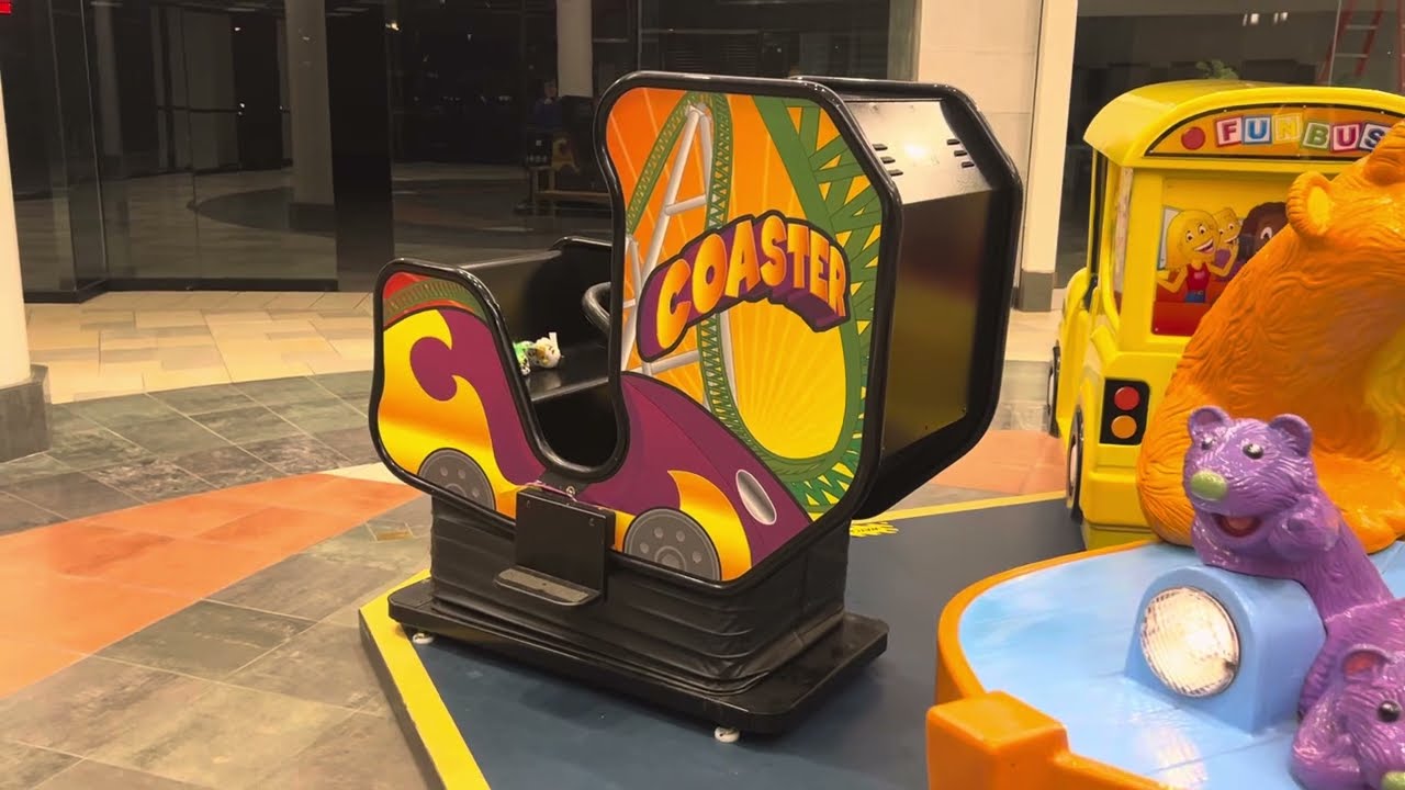 ice 2002 kiddie Coaster kiddie ride at Mall at Fox run (Screen glitching) (muted) (My second time)