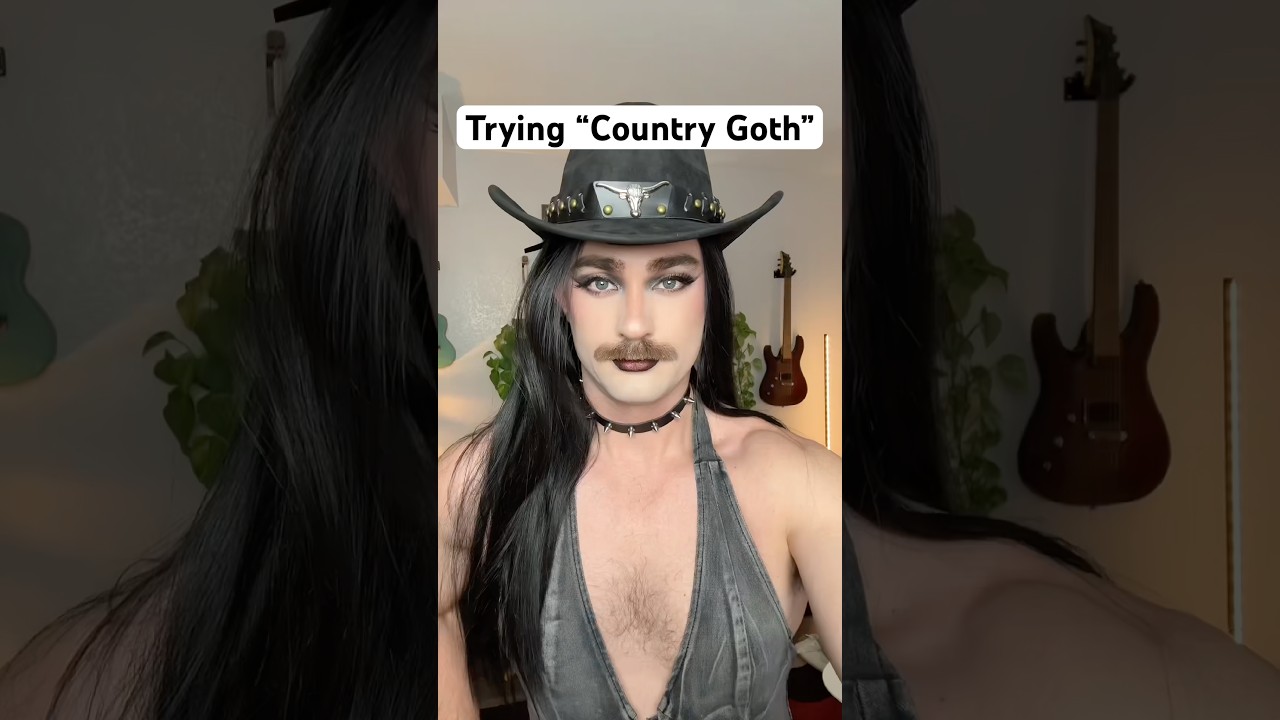 There are simply too many Goth archetypes for me to keep track of. #yallternative #gothmakeup