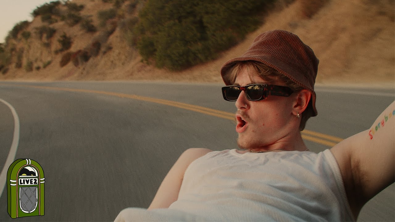 Pertinence - Bobby Boucher (ADAM SANDLER) - Official Visualizer