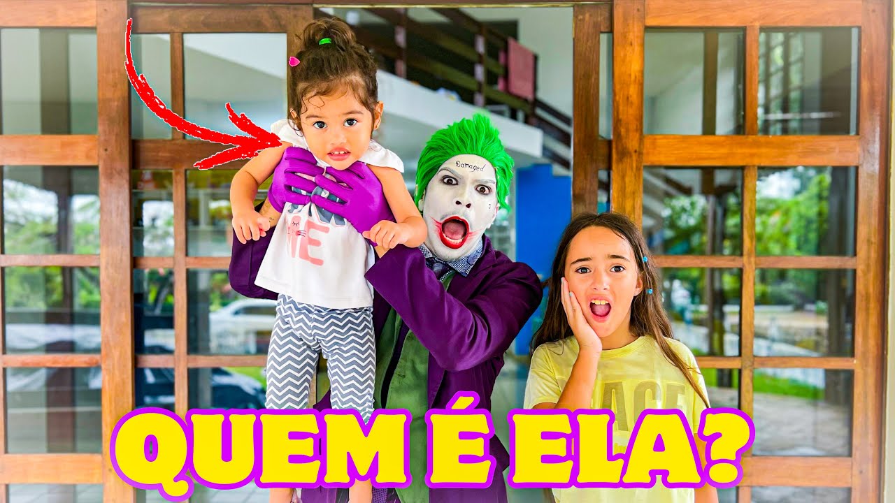 ABANDONARAM UM BEBÊ NA PORTA DA NOSSA CASA E A BELINHA E O CORINGA VIRARAM BABÁS DELA