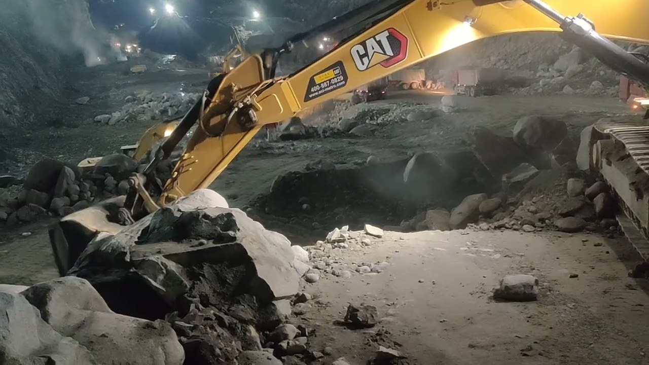 #earth mining Active #Chaterpiller(³³⁶) Exveater #Heavy #Truck Damp loading marcher #automobile 